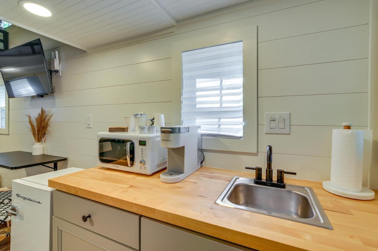 Contemporary Starkville Tiny Cabin 3 Mi To Msu! Buitenkant foto
