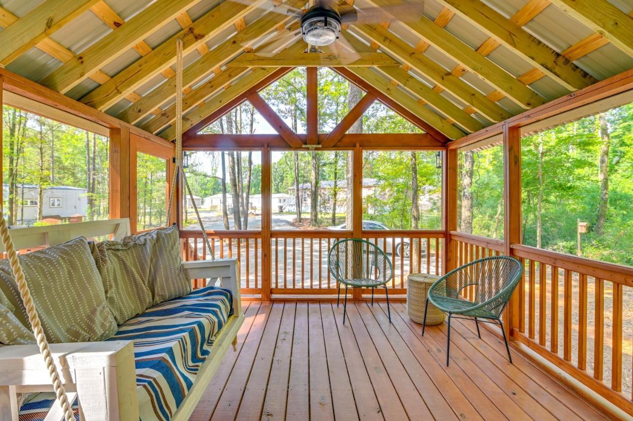 Contemporary Starkville Tiny Cabin 3 Mi To Msu! Buitenkant foto